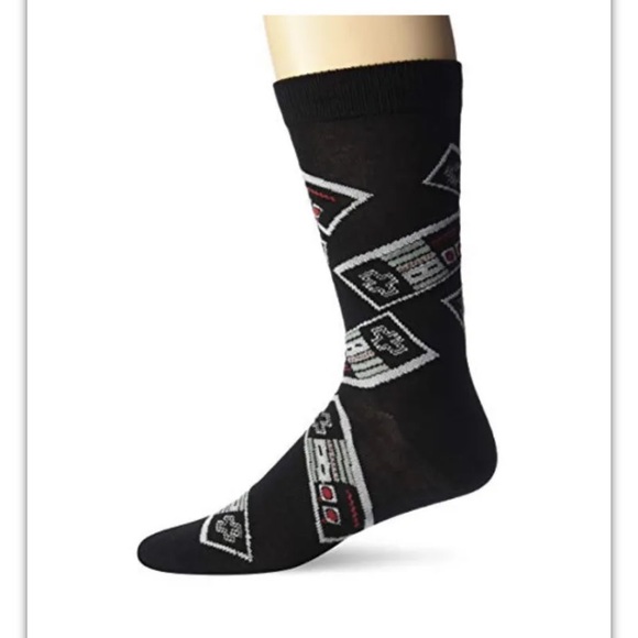 Nintendo Crew Socks 1 Pair Men's 6.5-12 Black w Controller 8 Bit NES Old School - Picture 2 of 9